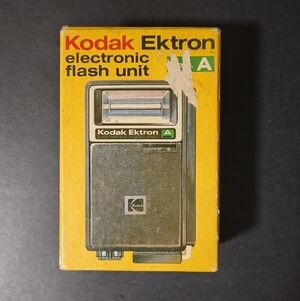 Vintage KODAK Ektron Model A Electronic Flash USA Open Original Box